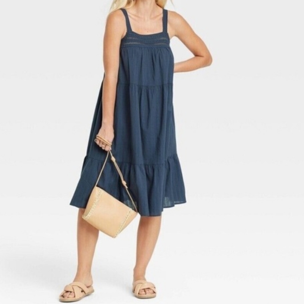 Universal Thread Blue Tiered Sleeveless Crochet Trim Midi Sundress Size Small